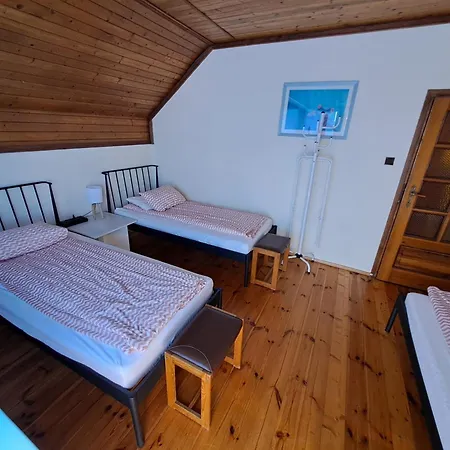 Lägenhet Pokoje Zielonka *